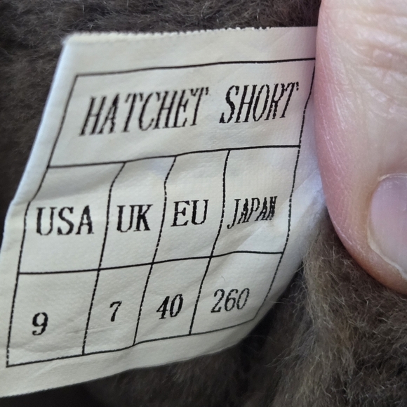 Australia Luxe Hatchet Short Boot Shearling Lining Size 9 in Brown - Picture 14 of 16